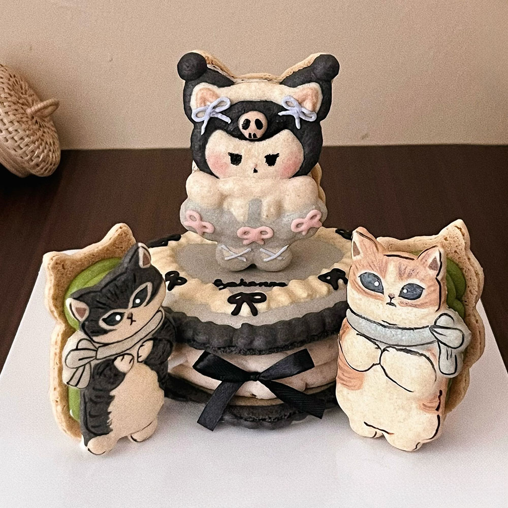 Kuromi Huge Macaron